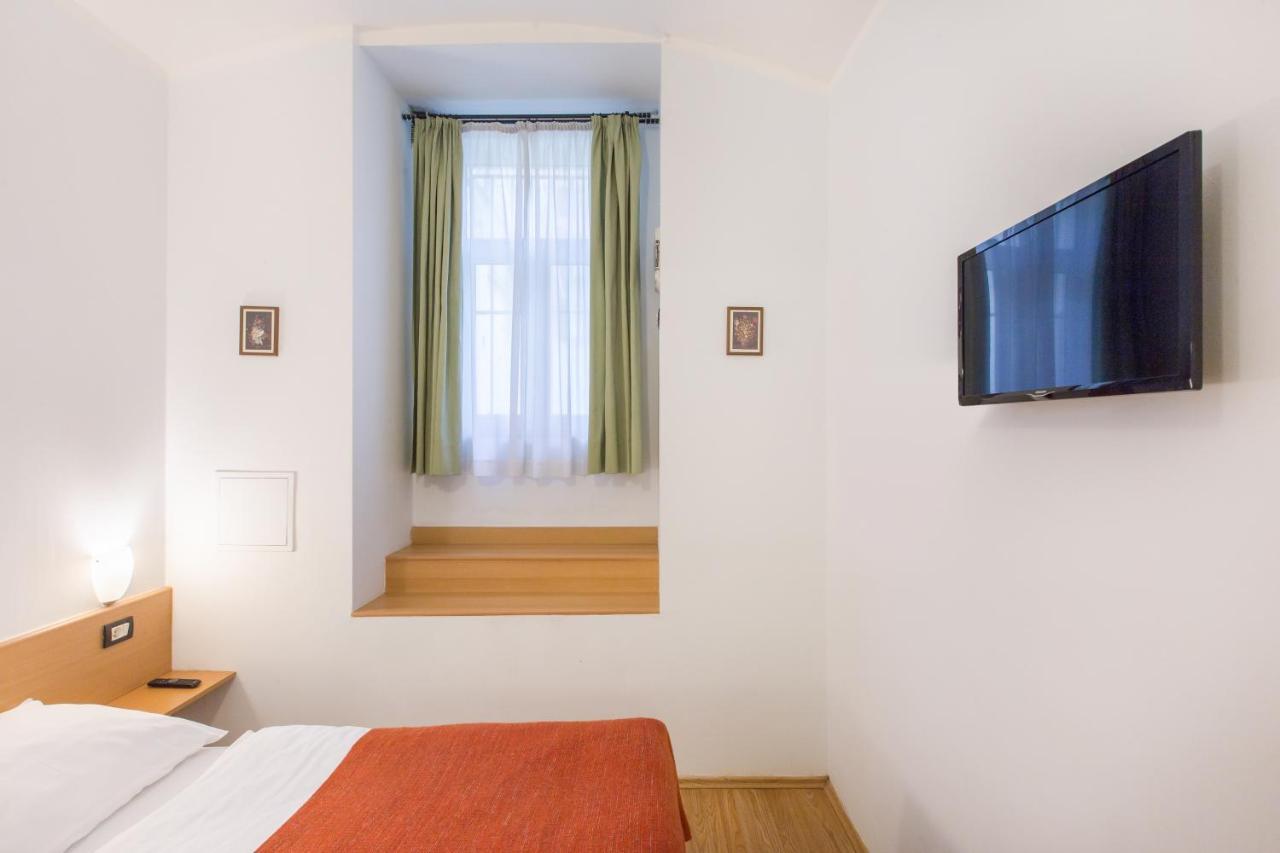 Duskova Apartments Prague Ngoại thất bức ảnh