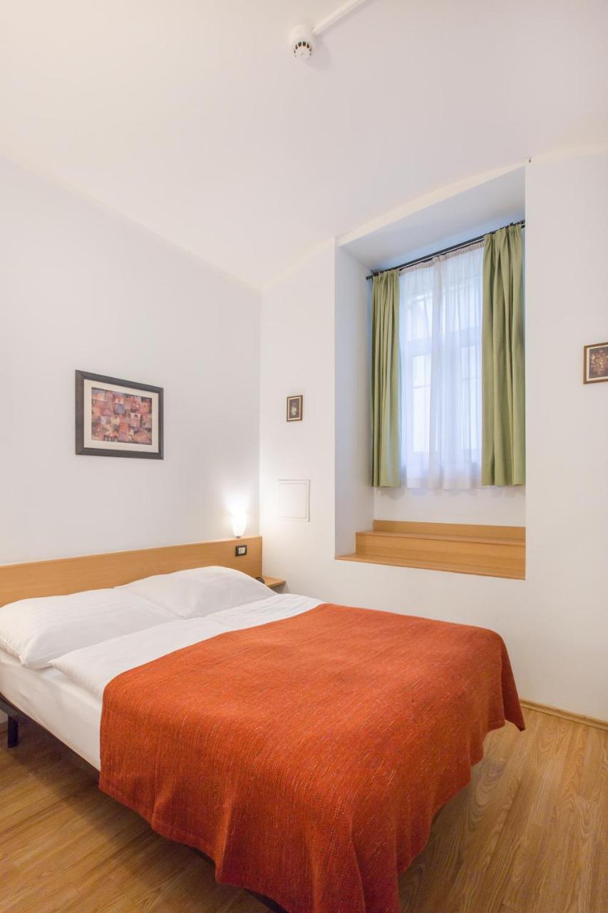 Duskova Apartments Prague Ngoại thất bức ảnh