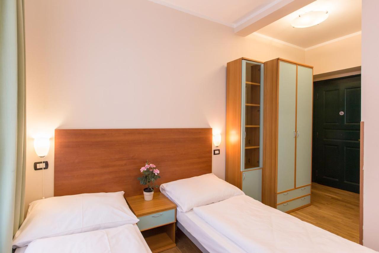 Duskova Apartments Prague Ngoại thất bức ảnh